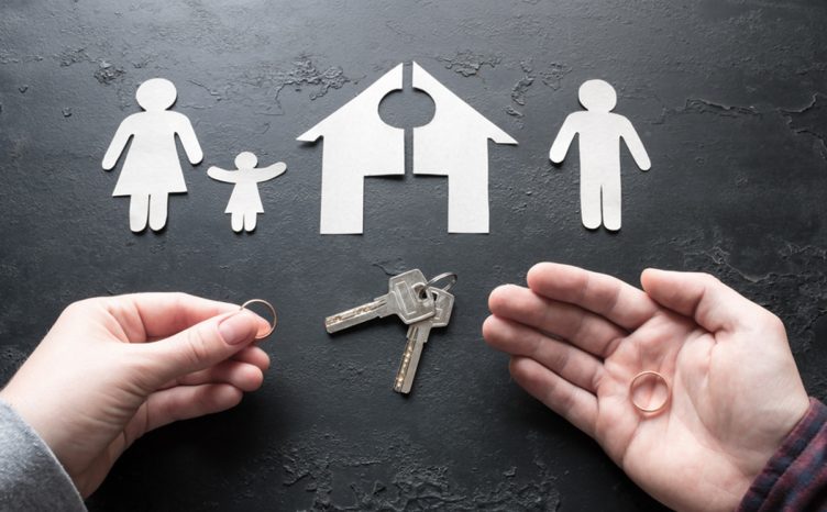 Một số vấn đề liên quan tài sản chung thường gặp khi thực hiện thủ tục ly hôn 2 Ly hon chia tai san