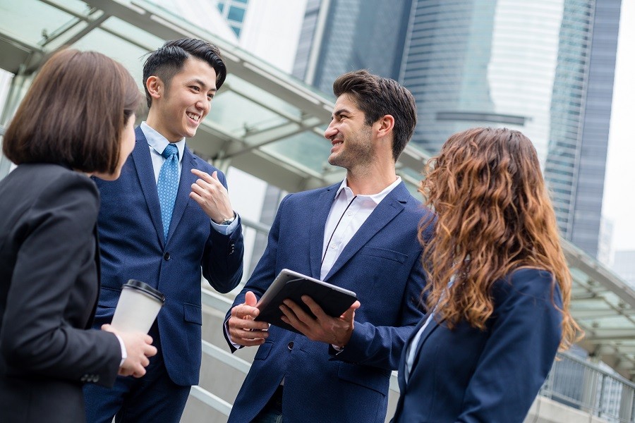 Giấy phép lao động của người nước ngoài tại Việt Nam có thời hạn như nào? 1 su dung nguoi lao dong nuoc ngoai trai phep se bi xu ly nhu the nao 61ce8a16ae5cc